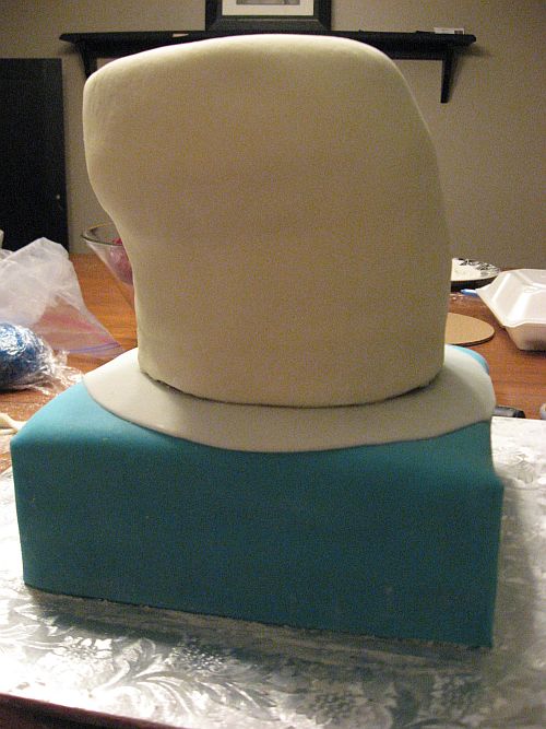 cat in hat cake decorations. Dr. Seuss Cake Step By Step