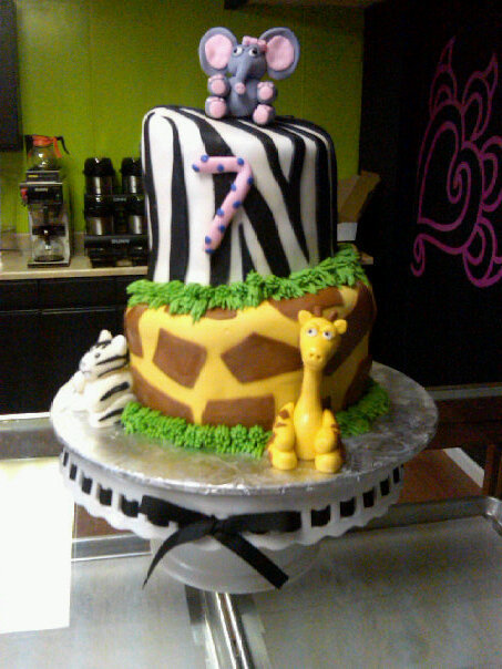 Pictures Of Zebra Print Birthday Cakes. Giraffe Print and Zebra Print